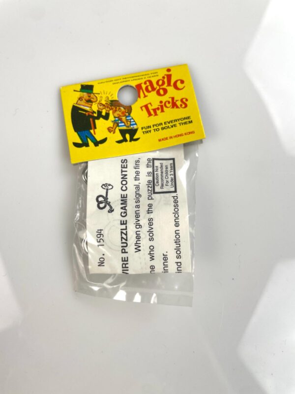FUN! NOS 1950S-60S MAGIC TRICKS PUZZLE NEW IN PACKAGE NWT ASSORTED GAMES