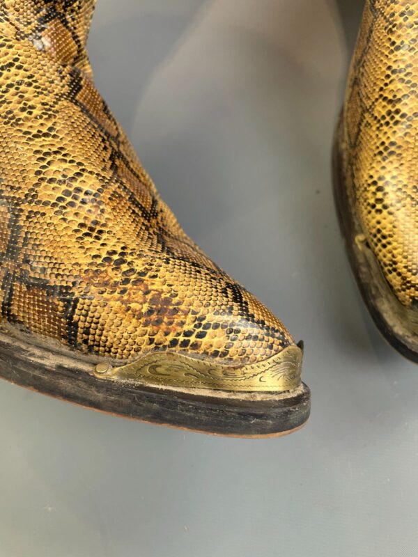 CLASSIC 2-TONE WESTERN MONTY FAUX SNAKESKIN POINTED TOE COWBOY BOOTS WITH BRASS TOE CAP