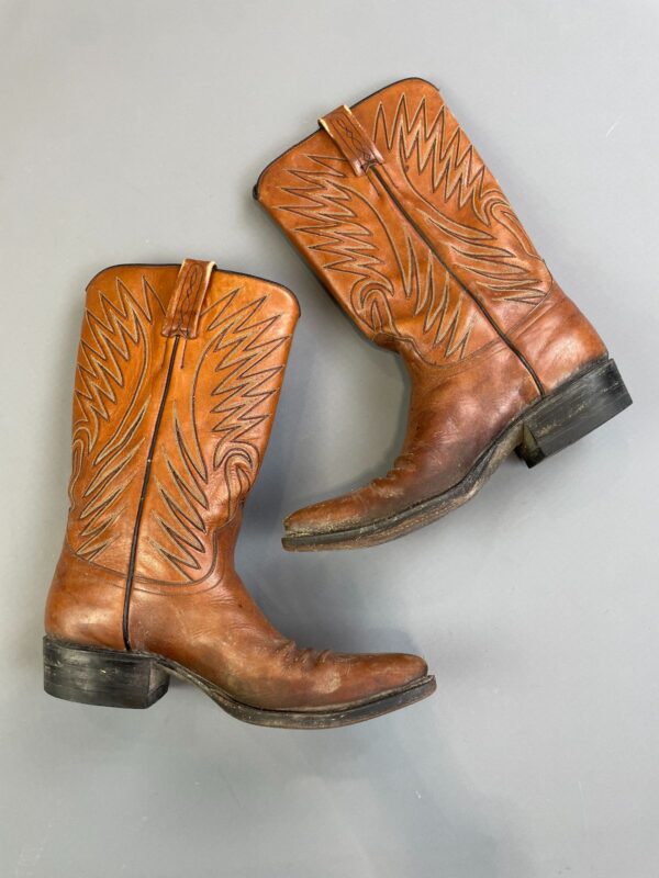 KILLER! MADE IN SPAIN!! STITCHED LEATHER POINTED TOE COWBOY BOOTS