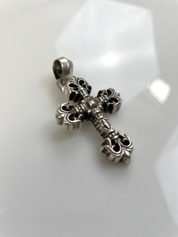 ORNATE FLEUR DE LYS FILIGREE CROSS 925 STERLING SILVER WITH BAIL