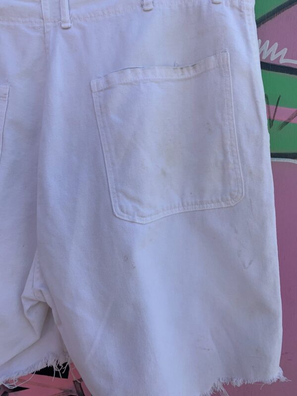 *AS-IS* RAD! 1960S RETRO DISTRESSED WHITE COTTON CUT OFF WORKWEAR SHORTS LONGER CUT