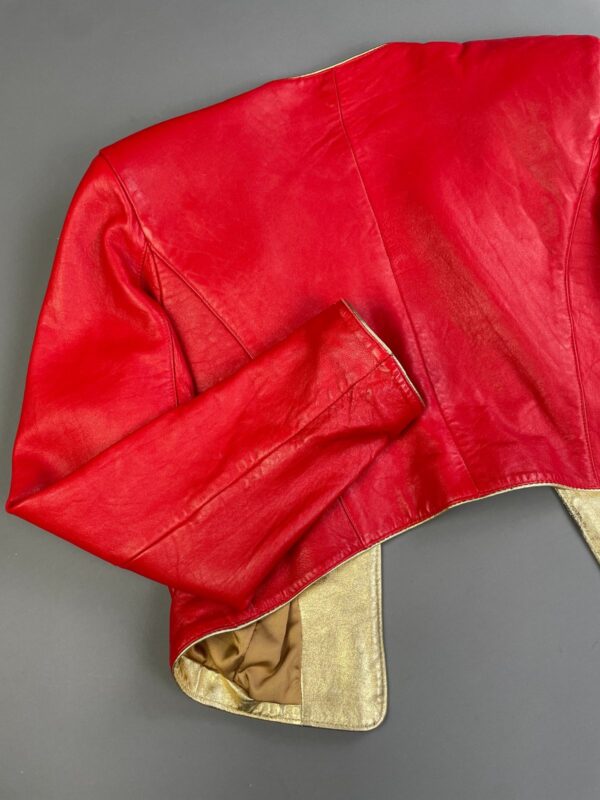 TOTALLY RADICAL!! 1980S LIPSTICK RED LEATHER CAPTAINS JACKET GOLD PLATED SUN BUTTONS