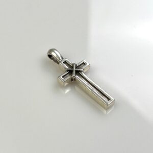 Photo detail:2005 925 STERLING SILVER CHROME HEARTS TINY MAPPLE THORPE SOAP CROSS CHARM