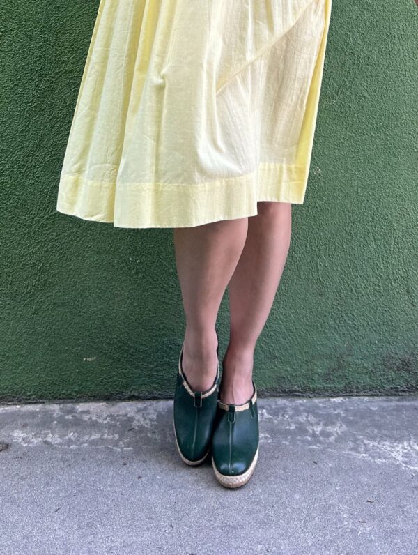 AWESOME GREEN LEATHER ESPADRILLE WEDGE MULES