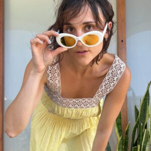 Photo detail:OVAL YELLOW LENSE SUNGLASSES