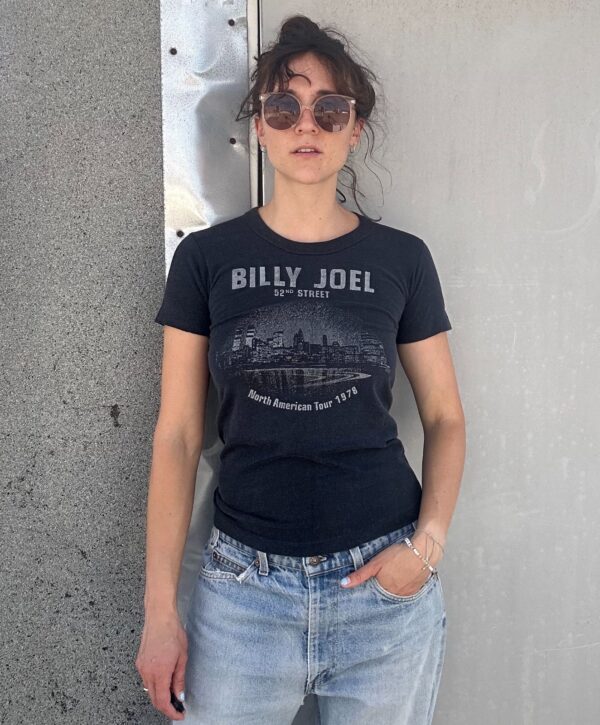 1978 BILLY JOEL 52ND STREET NORTH AMERICAN TOUR SINGLE STITCH GRAPHIC T-SHIRT - SMALLER FIT