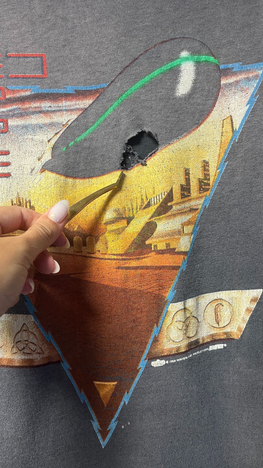 HANES 100% COTTON 1988 LED ZEPPELIN FUTURISTIC BLIMP FOUR SYMBOLS 1988 SINGLE STITCH GRAPHIC T-SHIRT - PERFECTLY FADED in GRAY