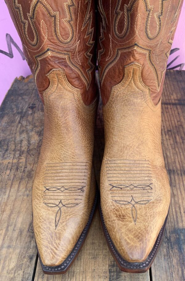 SNIP TOE TWO TONE LEATHER STITCH PANEL COWBOY BOOTS
