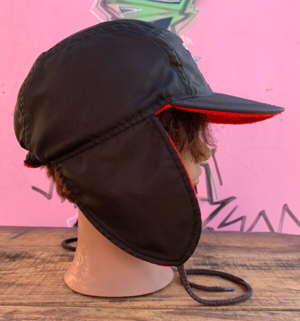 RAD! 1990S EMBROIDERED CHICAGO BULLS NYLON FLEECE LINED HAT