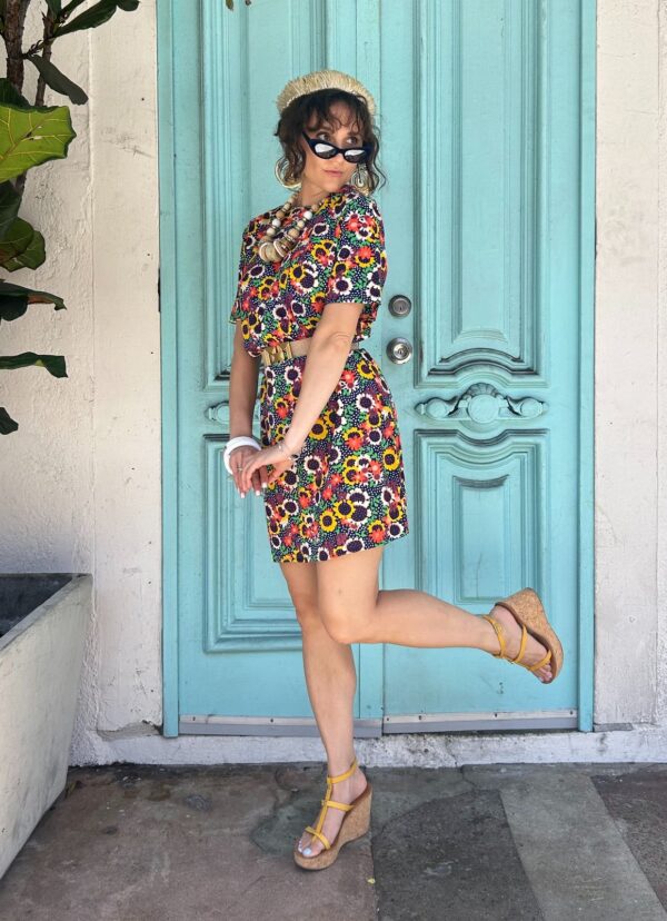 SO CUTE!!! 1960S FUNKY FLORAL PRINT SHORT SLEEVE SHIFT DRESS, TALON ZIPPER
