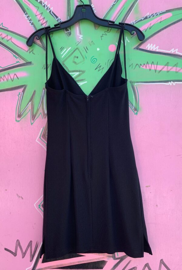 1990S PERFECT LITTLE BLACK DRESS! V NECK MINI DRESS