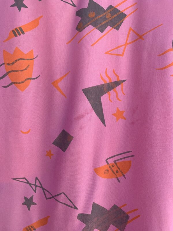 SO COOL! 1980S FUNKY PRINT SHORT SLEEVE BUTTON DOWN RAYON SHIRT, ANGLED POCKETS
