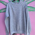 NICE! DEADSTOCK SOLID HEATHER GREY RAGLAN CREWNECK SWEATSHIRT