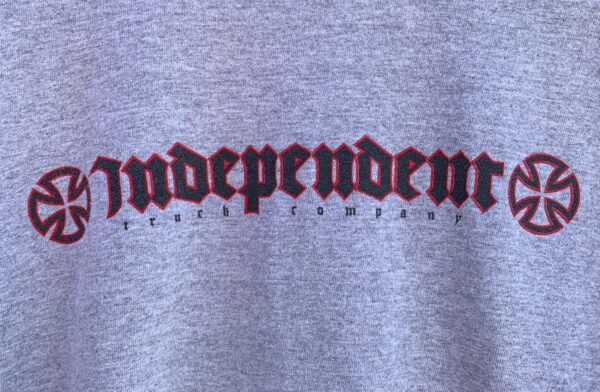 LATE 1990S | EARLY Y2K HEATHER GREY INDEPENDENT TRUCKS RINGER TEE CROPPED FIT