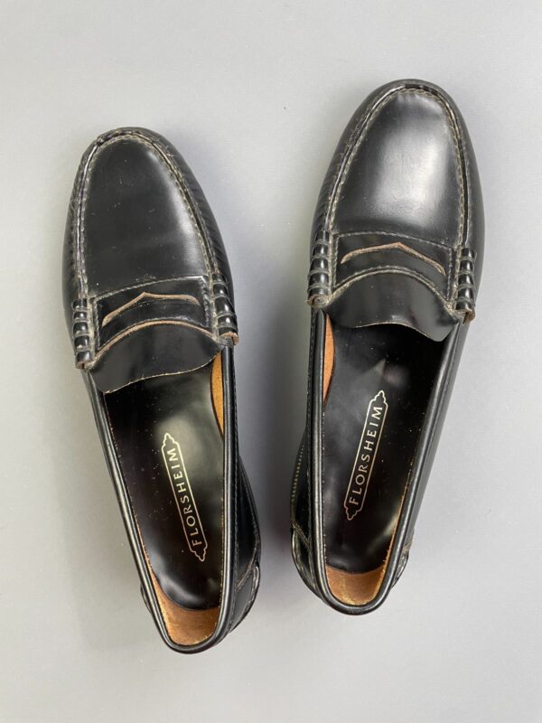 BEAUTIFUL! ALL LEATHER PENNY LOAFER SHOES