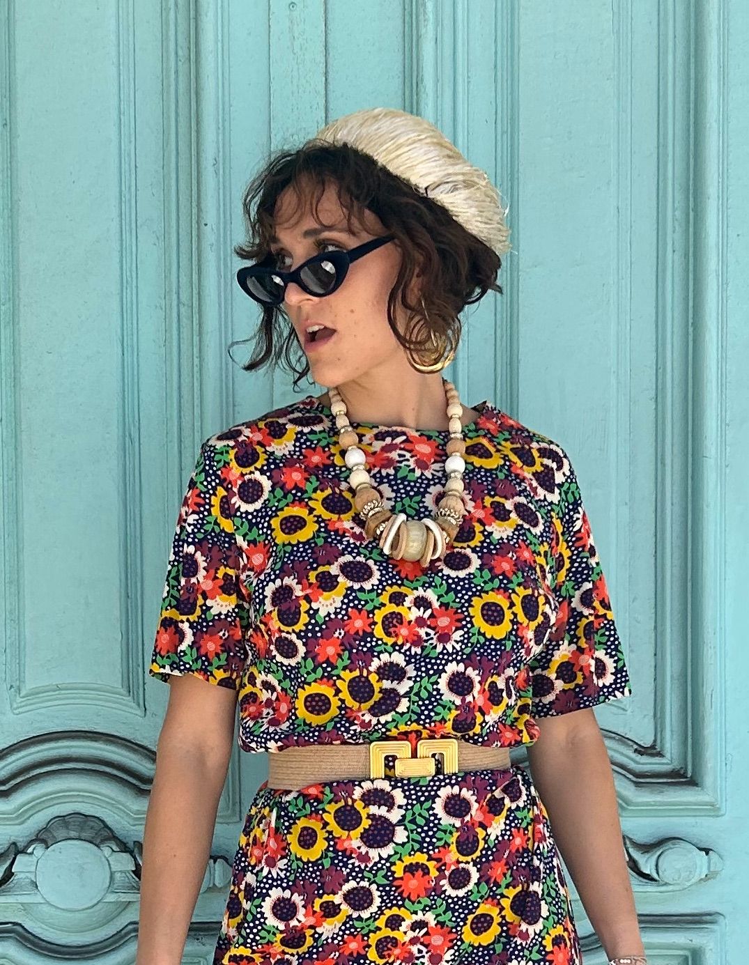 UNIQUE 1960\\\'S RAFIA STRAW TOP BUN HAT