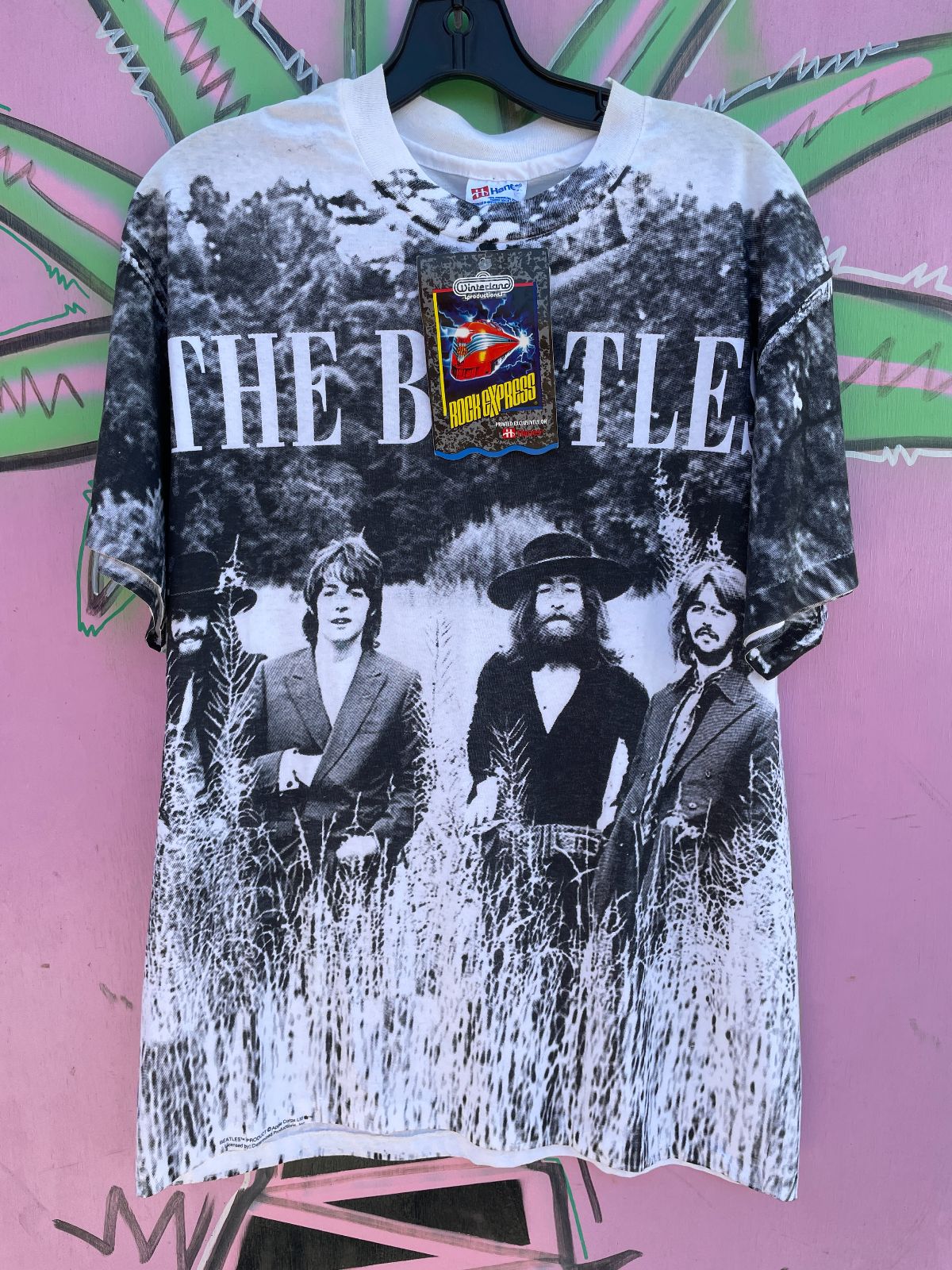 product details: DEADSTOCK BEATLES IN THE FIELD ALL OVER PRINT T-SHIRT NWT photo