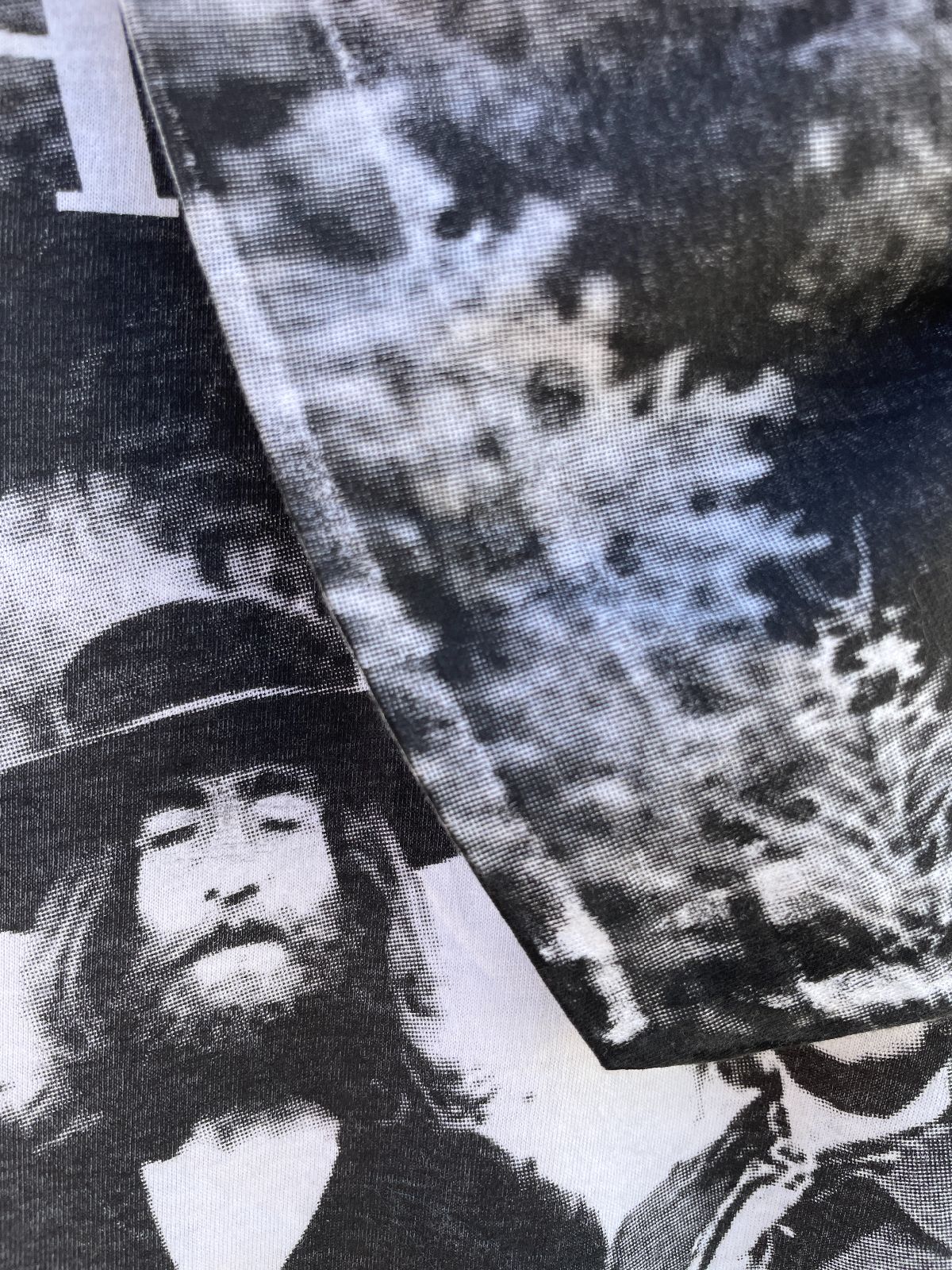 DEADSTOCK BEATLES IN THE FIELD ALL OVER PRINT T-SHIRT NWT