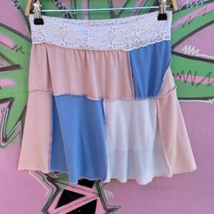 Photo detail:CUTE! Y2K PATCHWORK EXPOSED SEAMS LACE TRIM MINI SKIRT - MUSHROOM PATCH
