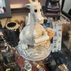 Photo detail:AS-IS QUON QUON PUFF THE MAGIC DRAGON FIGURINE MADE IN JAPAN