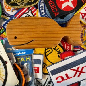 Photo detail:AS-IS WOODEN WHALE PENCIL HOLDER