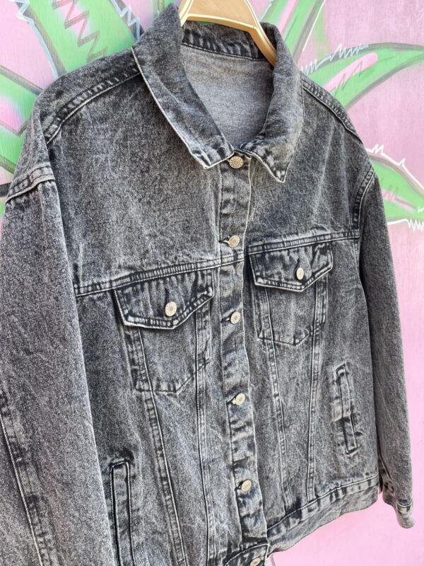 BLACK ACID WASH DENIM JACKET