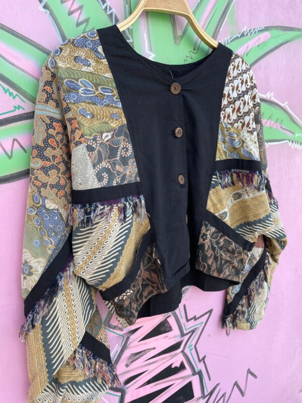 CUTE! 1990S MIXED PATCHWORK BATIK PRINT CROPPED JACKET, COCONUT BUTTONS