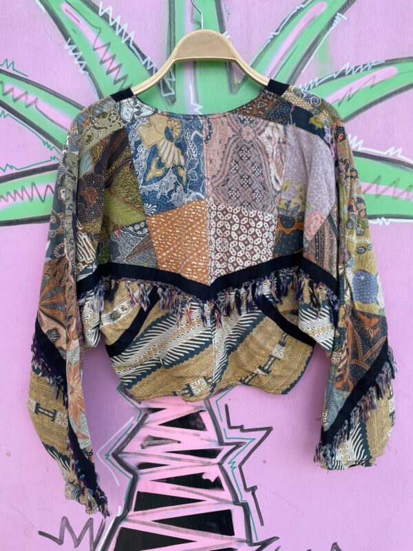 CUTE! 1990S MIXED PATCHWORK BATIK PRINT CROPPED JACKET, COCONUT BUTTONS