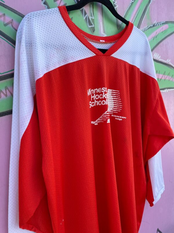 *AS-IS* COOL RETRO 2-TONE MINNESOTA GRAPHIC HOCKEY JERSEY
