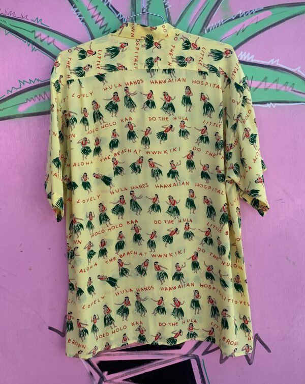 FUN! 100% SILK DO THE HULA ALL OVER PRINT HAWAIIAN SHIRT, COCONUT BUTTONS