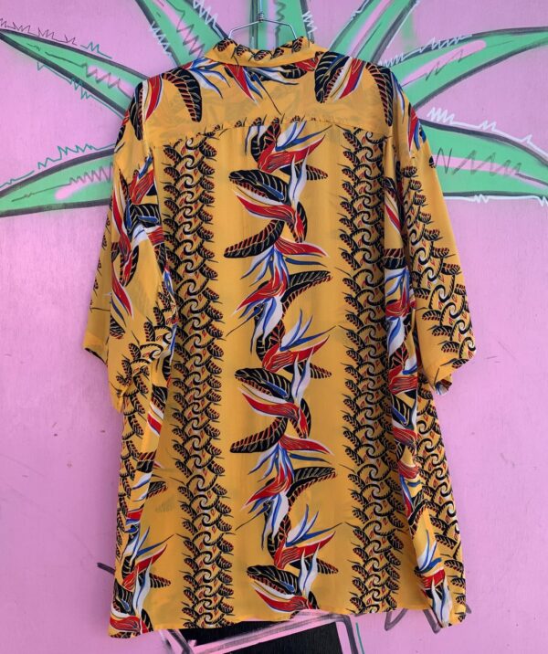 STUNNING! 100% SILK BOLD RETRO BIRDS OF PARADISE PRINT HAWAIIAN SHIRT, COCONUT BUTTONS