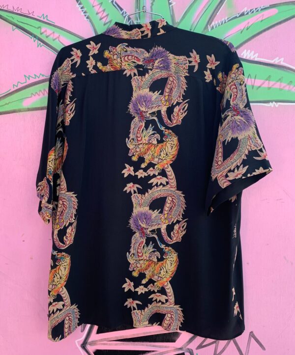 GORGEOUS! 100% SILK TIGER & DRAGON PRINT HAWAIIAN SHIRT, COCONUT BUTTONS