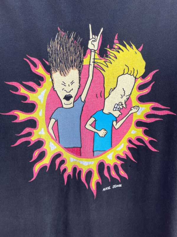 DISTRESSED BEAVIS AND BUTTHEAD GRAPHIC T-SHIRT