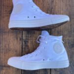 ALL WHITE CONVERSE ALL STAR CHUCK TAYLOR SNEAKERS