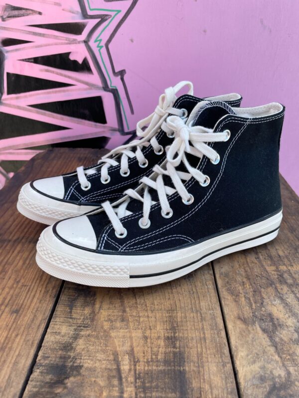 CONVERSE ALL STAR CHUCK TAYLOR SNEAKERS