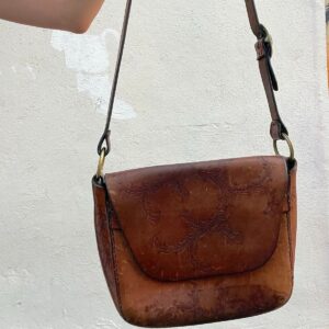 Photo detail:1970S EMBOSSED VINE DESIGN LEATHER SHOULDER BAG PURSE BRASS HARDWARE