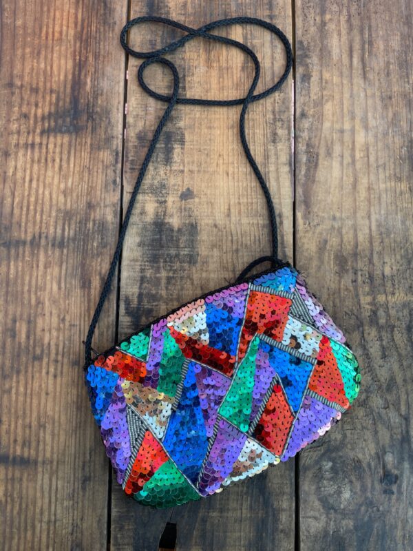 CUTE! 1980S-90S COLORFUL SEQUIN PURSE GEOMETRIC DESIGN, ROPE STRAP- MADE IN MACAU