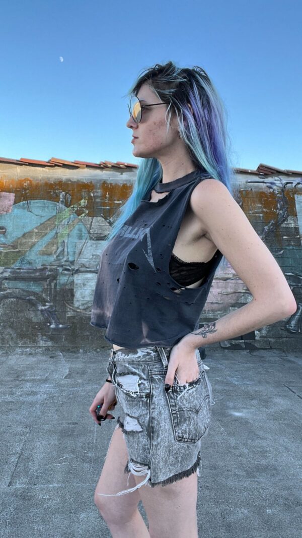 *AS-IS* RAD!! SUPER THRASHED PERFECTLY FADED METALLICA CROPPED GRAPHIC TANK