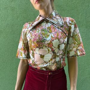 Photo detail:CUTE! 1960S WATERCOLOR PRINT CHINOISERIE TOP PETER PAN COLLAR