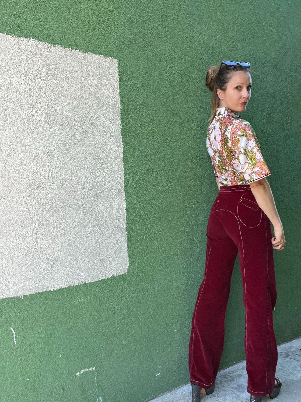 KILLER!!! 1960S-70S WIDE LEG VELVET TROUSERS WHITE CONTRAST & UNIQUE BACK POCKETS STITCHING RAINBOW INTERIOR TRIM TALON ZIPPER