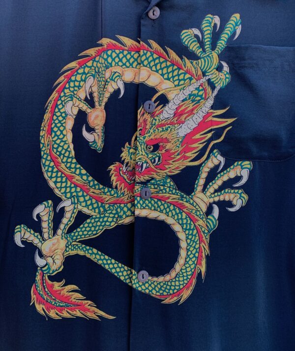 KILLER! 100% SILK FULL FRONT DRAGON PRINT HAWAIIAN SHIRT, COCONUT BUTTONS