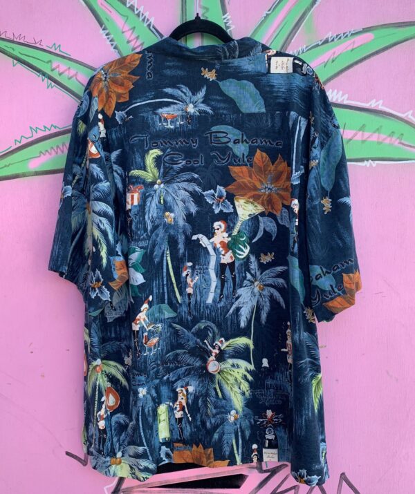 100% SILK HOLIDAY MRS. CLAUS PRINT HAWAIIAN SHIRT