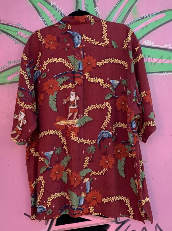 100% SILK 2002 SURFING SANTA - EVERYDAY IS A HOLIDAY PRINT HAWAIIAN SHIRT