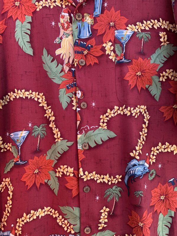 100% SILK 2002 SURFING SANTA - EVERYDAY IS A HOLIDAY PRINT HAWAIIAN SHIRT