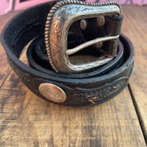 Photo detail:AS-IS WRANGLER LEATHER BELT W/ METAL ACCENTS