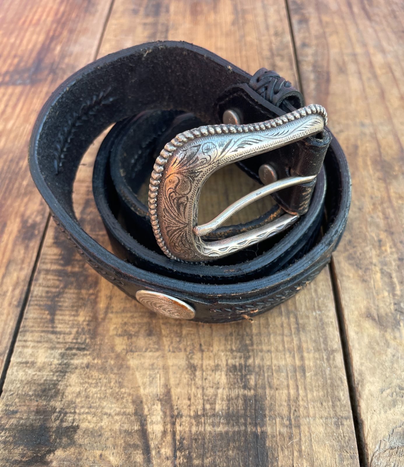AS-IS WRANGLER LEATHER BELT W/ METAL ACCENTS