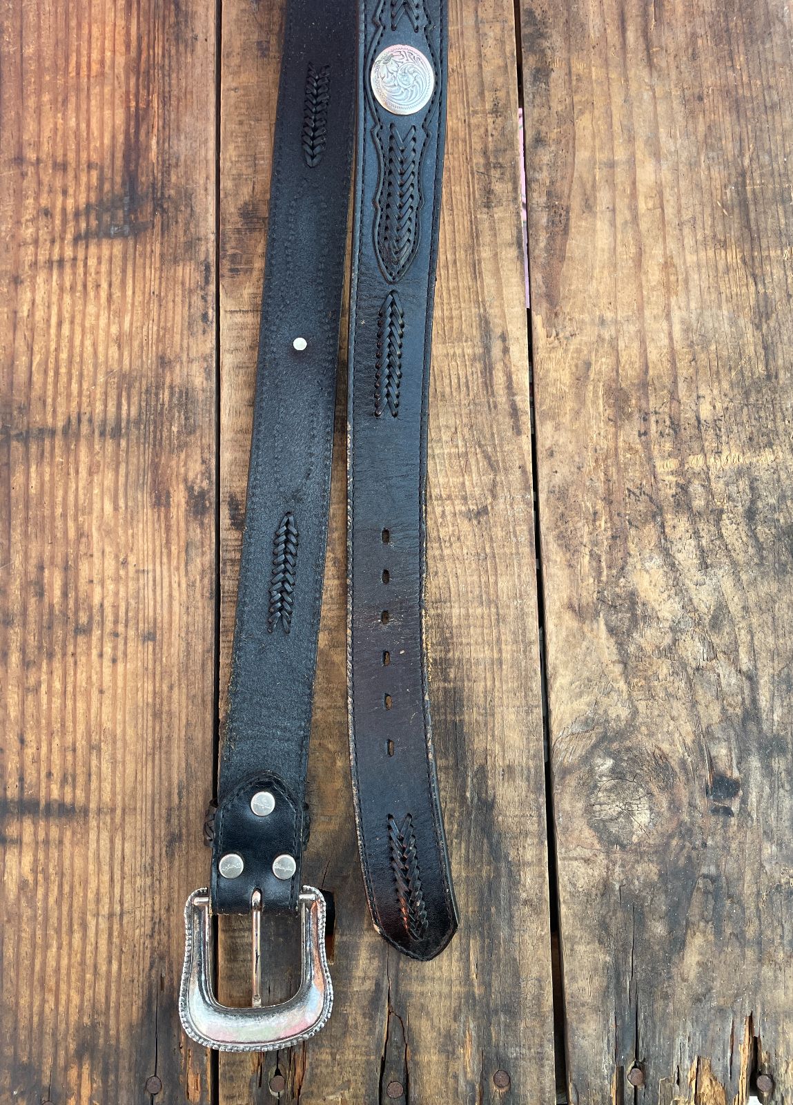 AS-IS WRANGLER LEATHER BELT W/ METAL ACCENTS