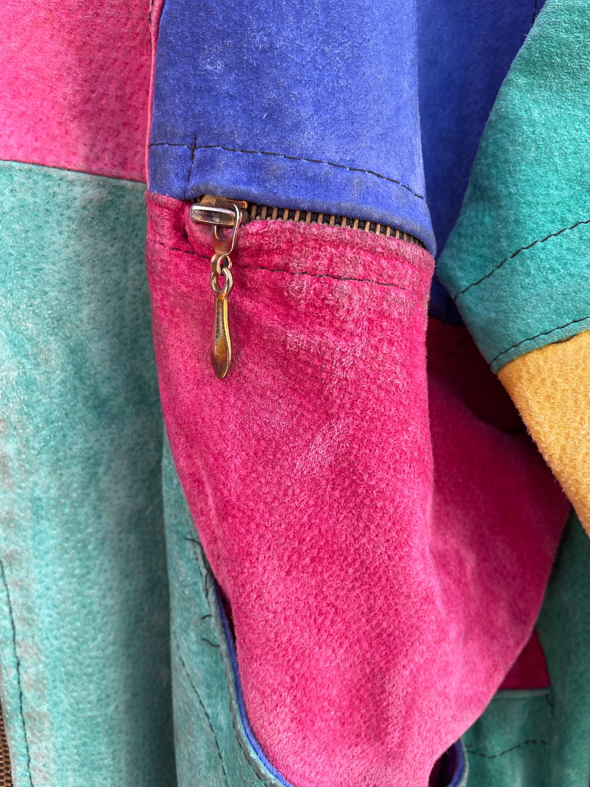 SO COOL! LARGE SUEDE COLORBLOCK ZIP UP JACKET