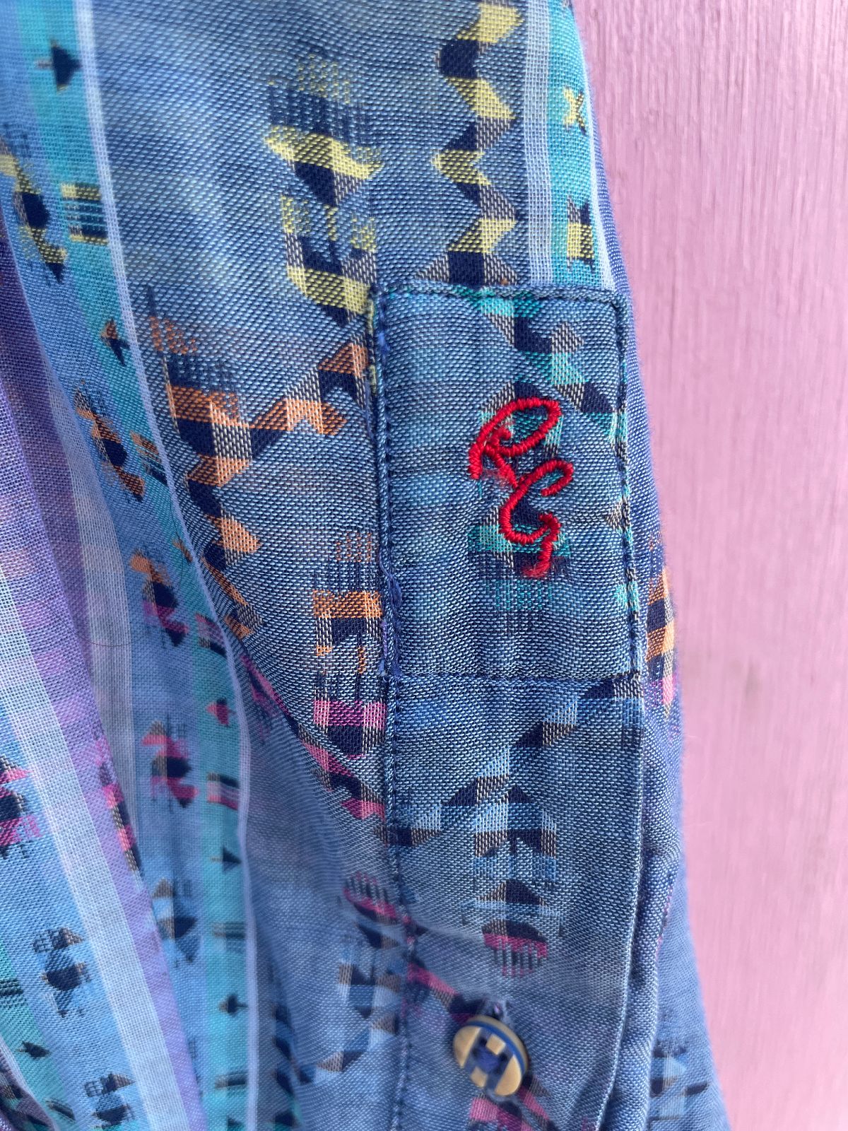 NICE! LIGHT WEIGHT GUATEMALAN TEXTILE INSPIRED PRINT LONG SLEEVE BUTTON DOWN SHIRT