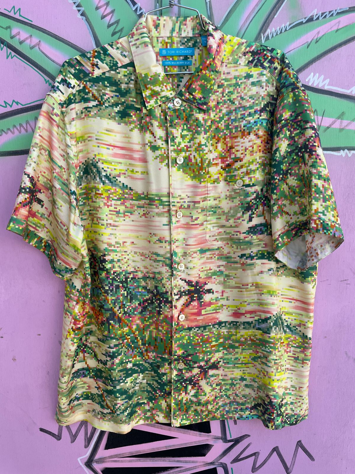 product details: COOL! 100% MULBERRY SILK TROPICAL DIGITAL PRINT SHORT SLEEVE BUTTON DOWN SHIRT photo